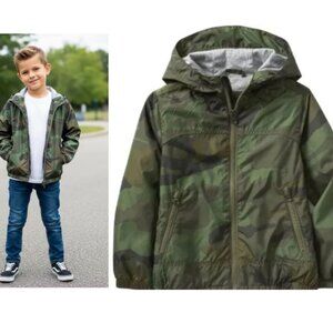GAP Kids Green Camo Fully Lined Lightweight Hooded Windbreaker, Size Small (6-7)